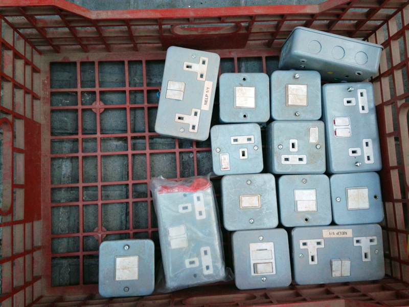 material ferreteria griferia electricidad consultar modelos y cantidades